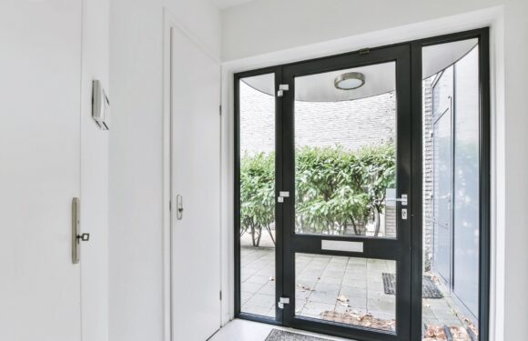 Cum sa alegi usile si ferestrele PVC pentru o casa noua